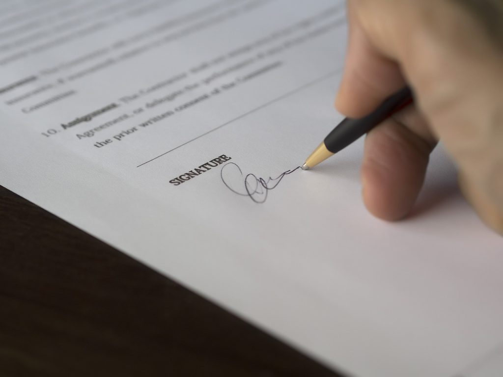 Should You Sign a Trust Deed When Selling Your House?
