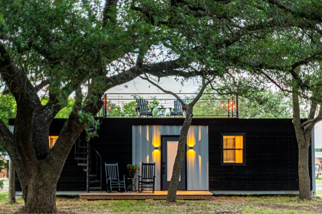 The Growing Popularity of Tiny Homes: A Look into Minimalist Living